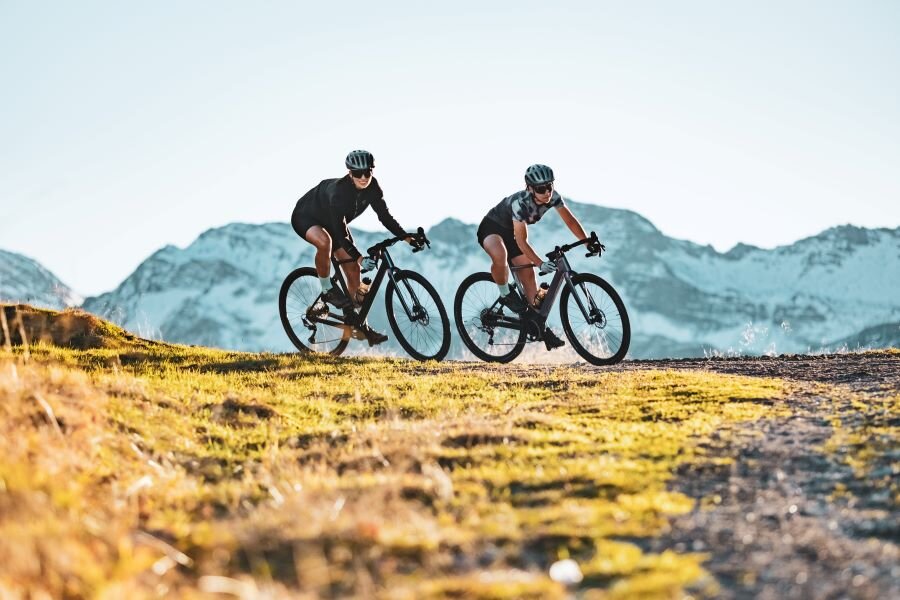 Rennvelos/Gravelbikes